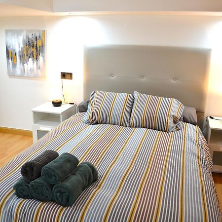 Apartamento Candalex En Малага Екстериор снимка