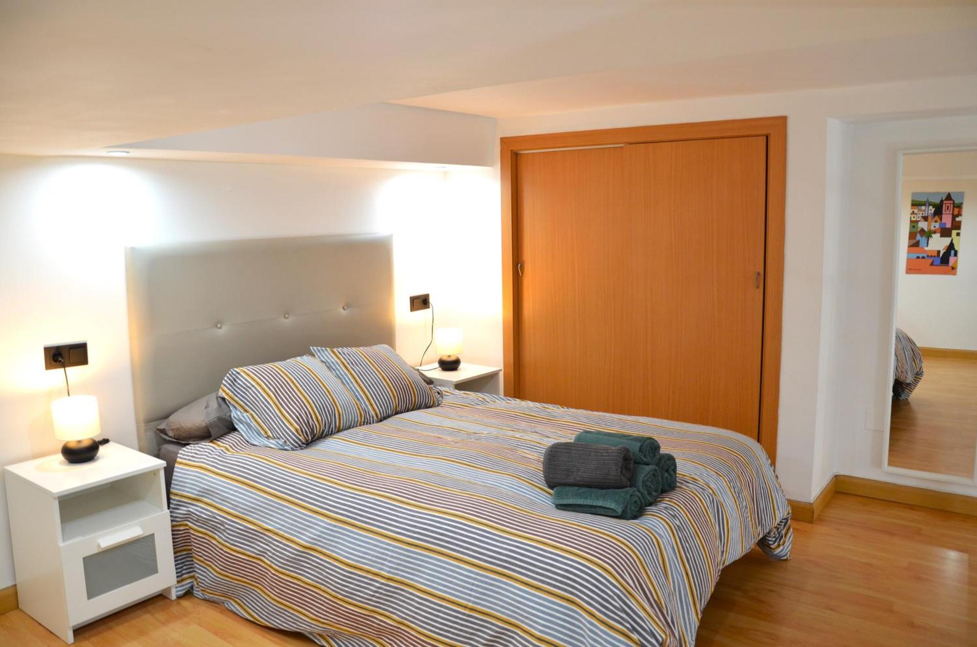 Apartamento Candalex En Малага Екстериор снимка